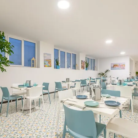 Britannia 3* Sorrento