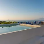 Britannia Hotel 3*