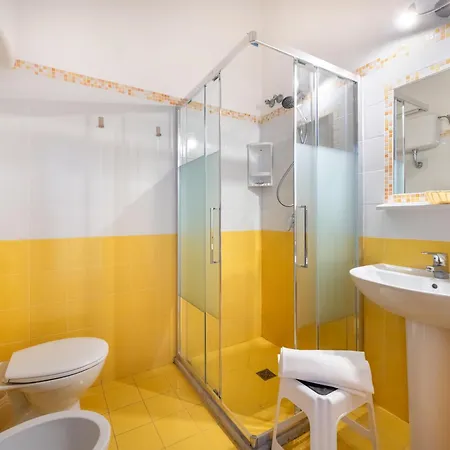Britannia Hotel 3*