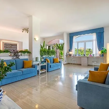 Britannia 3* Sorrente