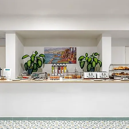 Britannia 3* Sorrente