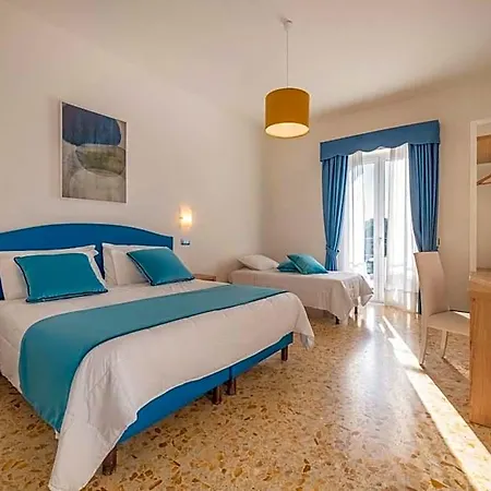 Hotel Britannia 3*