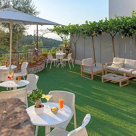 Britannia 3* Sorrente