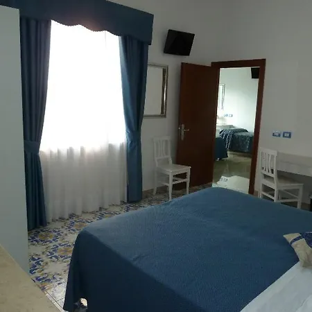 Britannia 3* Península Sorrentina