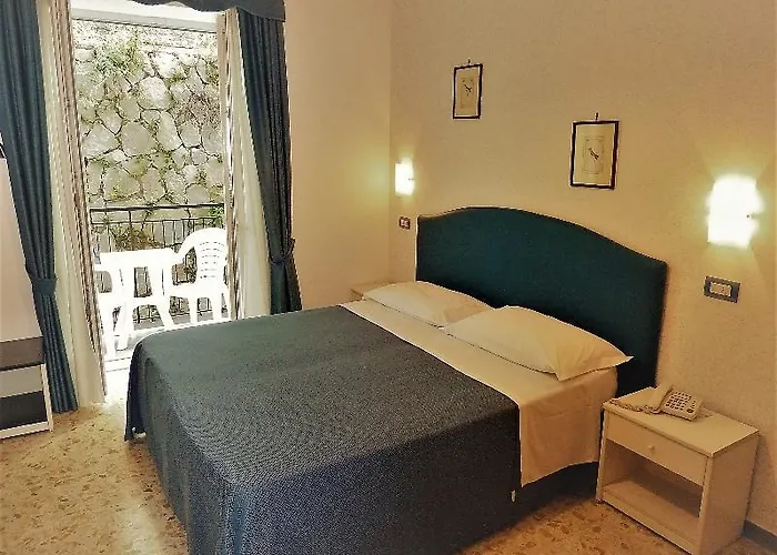 不列颠尼亚酒店 3* 索伦托