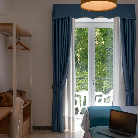 Britannia سورينتو