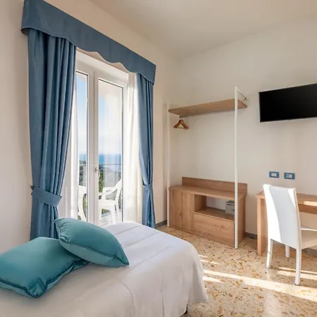 Britannia سورينتو