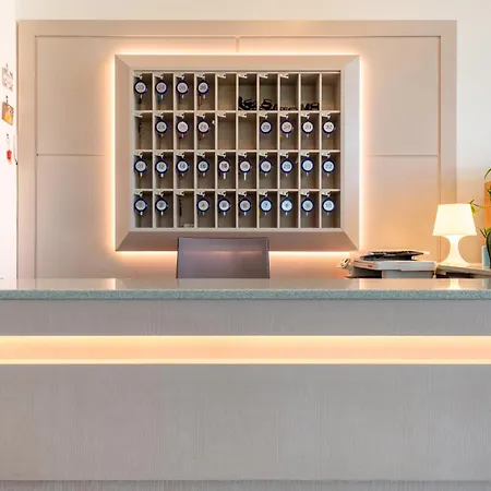 Britannia فندق سورينتو